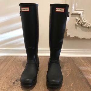 Black Hunter rain boots
